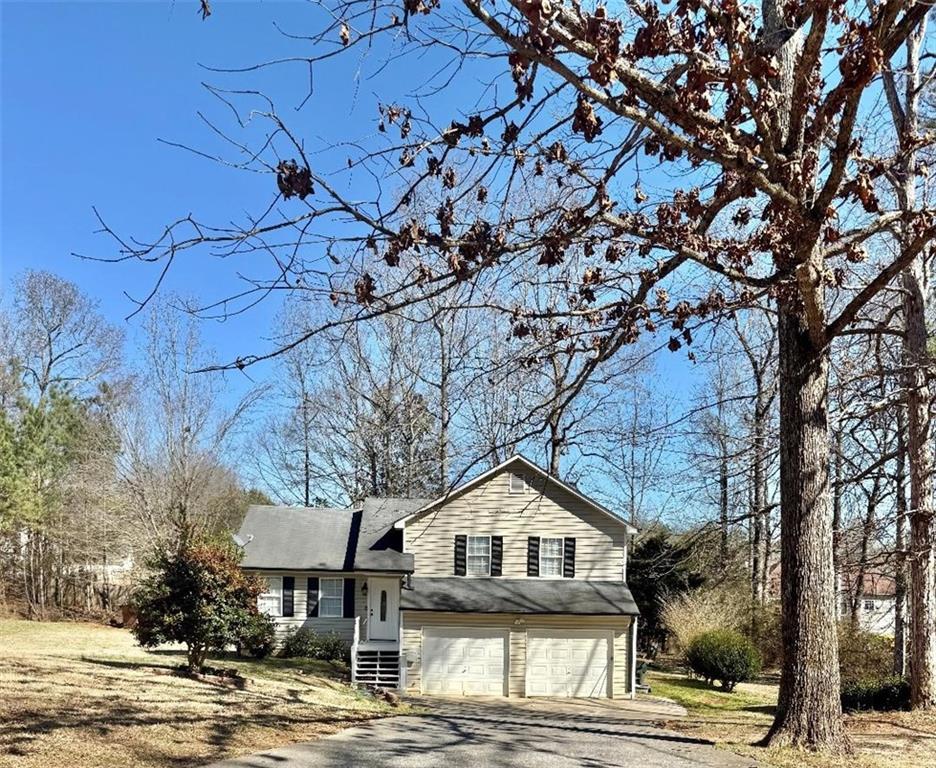 124 Betty Ln., Carrollton, GA 30116