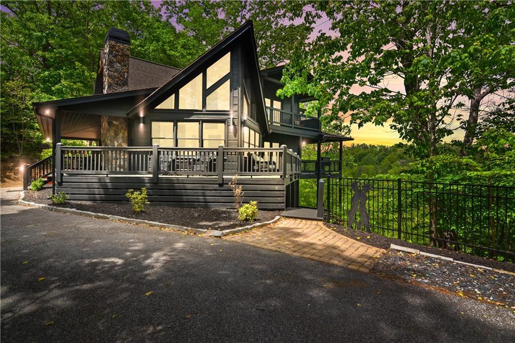 305 Skybound Rd, Blue Ridge, GA 30513