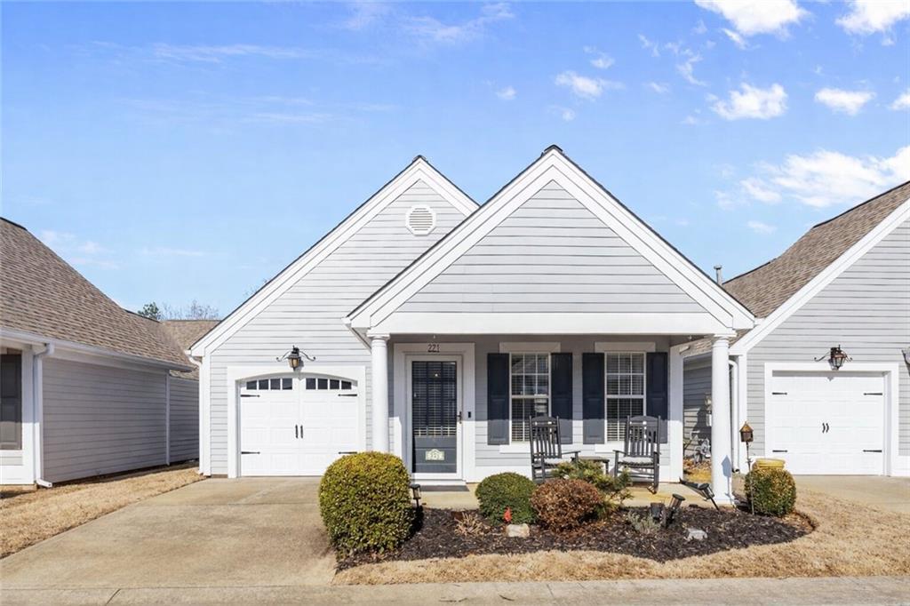221 Rose Cottage Dr., Woodstock, GA 30189