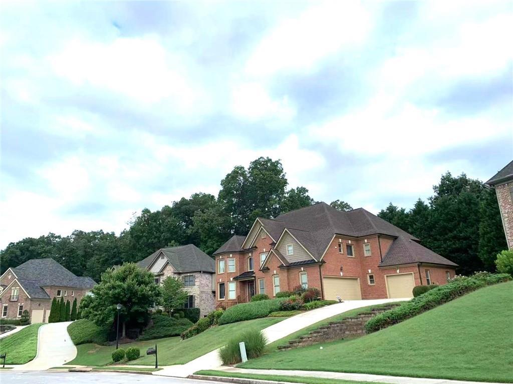 932 Heathchase Dr., Suwanee, GA 30024