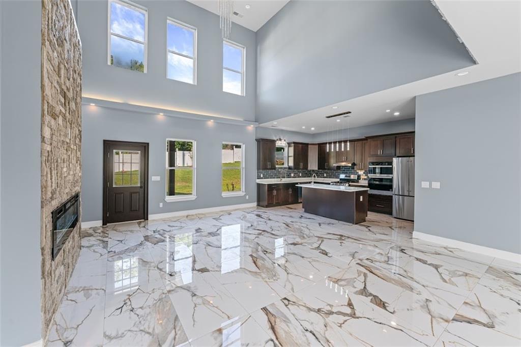 1515 Grayson Pkwy., Grayson, GA 30017