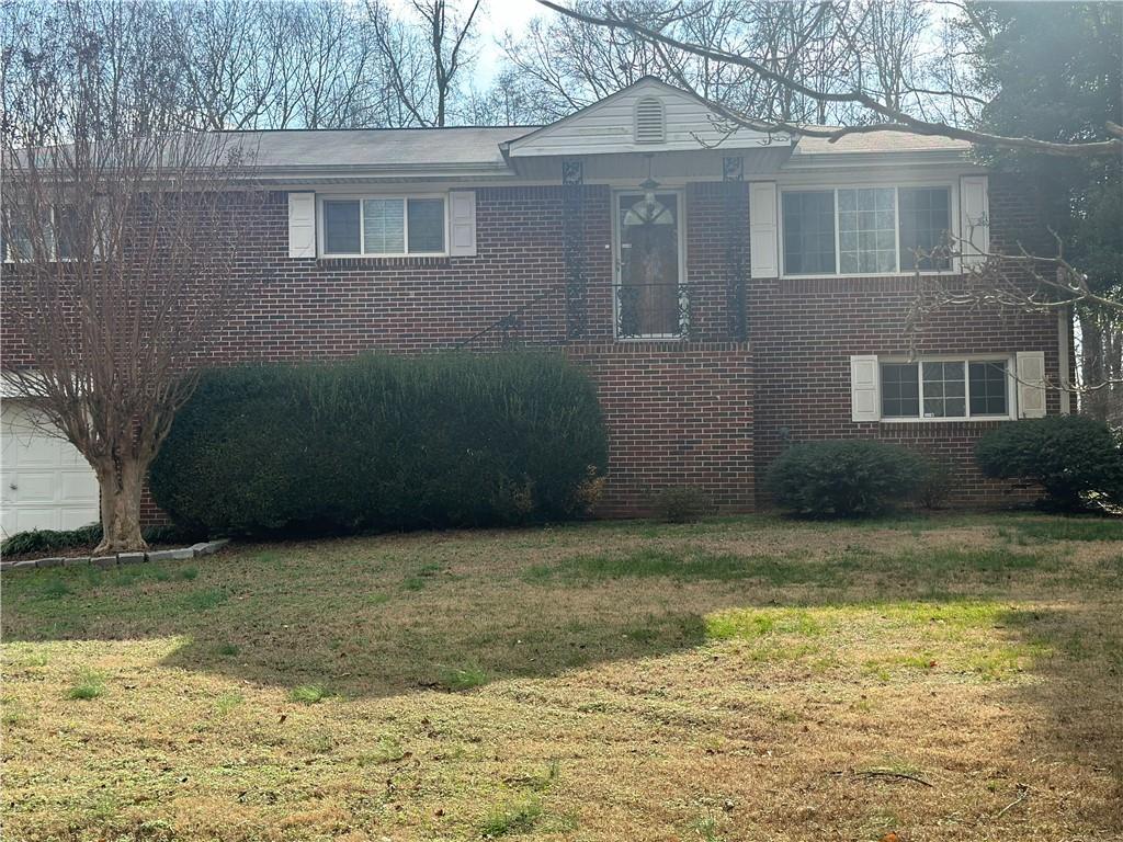 1915 Cox Dr., Austell, GA 30168