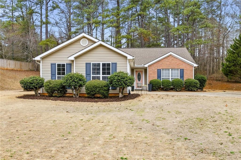 4758 Eagle Watch Dr., Flowery Branch, GA 30542