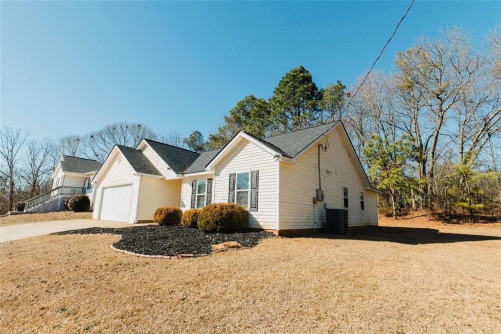 8724 Post Oak Dr., Winston, GA 30187