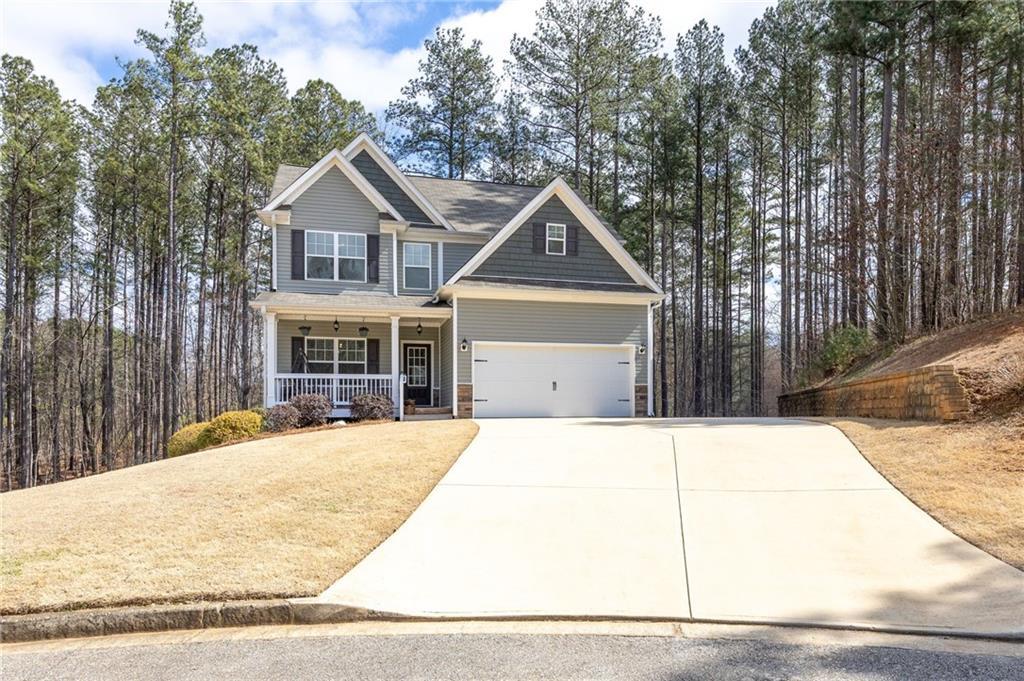 592 Willow Springs Dr., Dallas, GA 30132