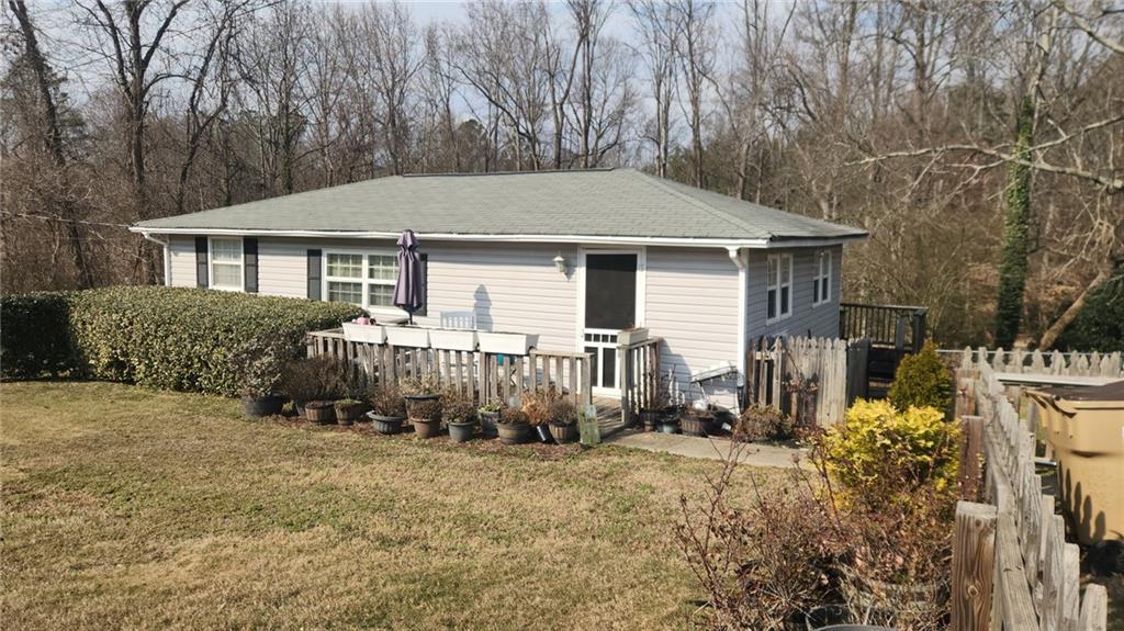 5852 Overby Rd., Flowery Branch, GA 30542