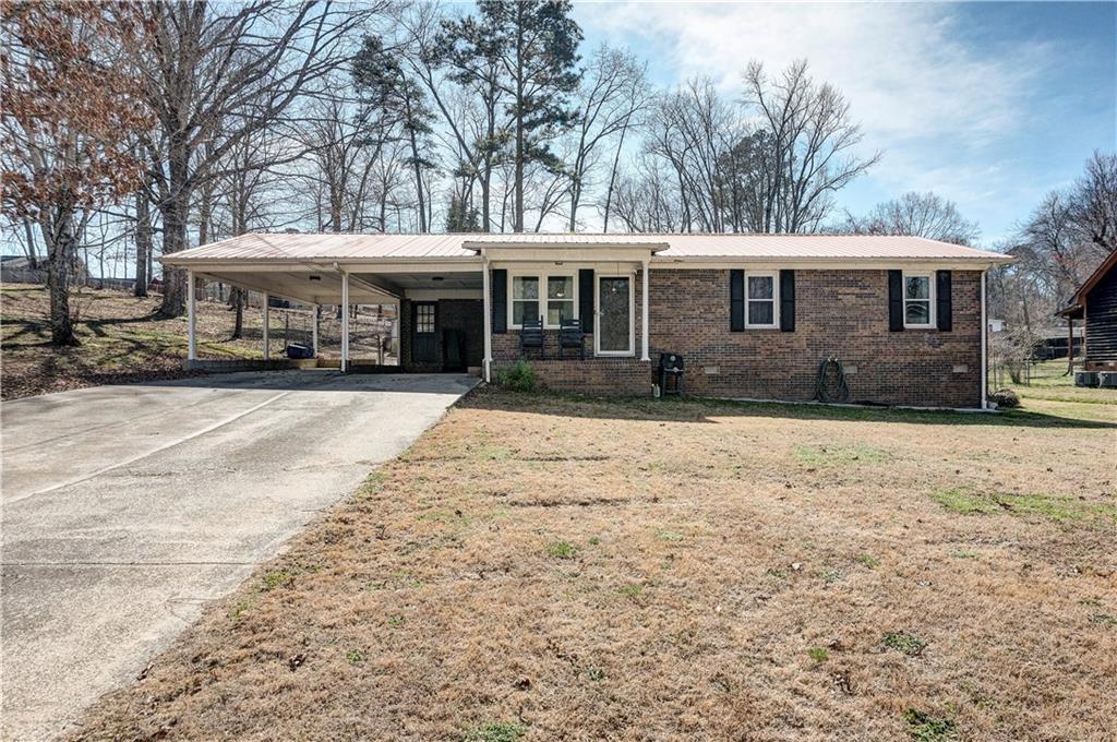320 Chiefvan Ter., Calhoun, GA 30701