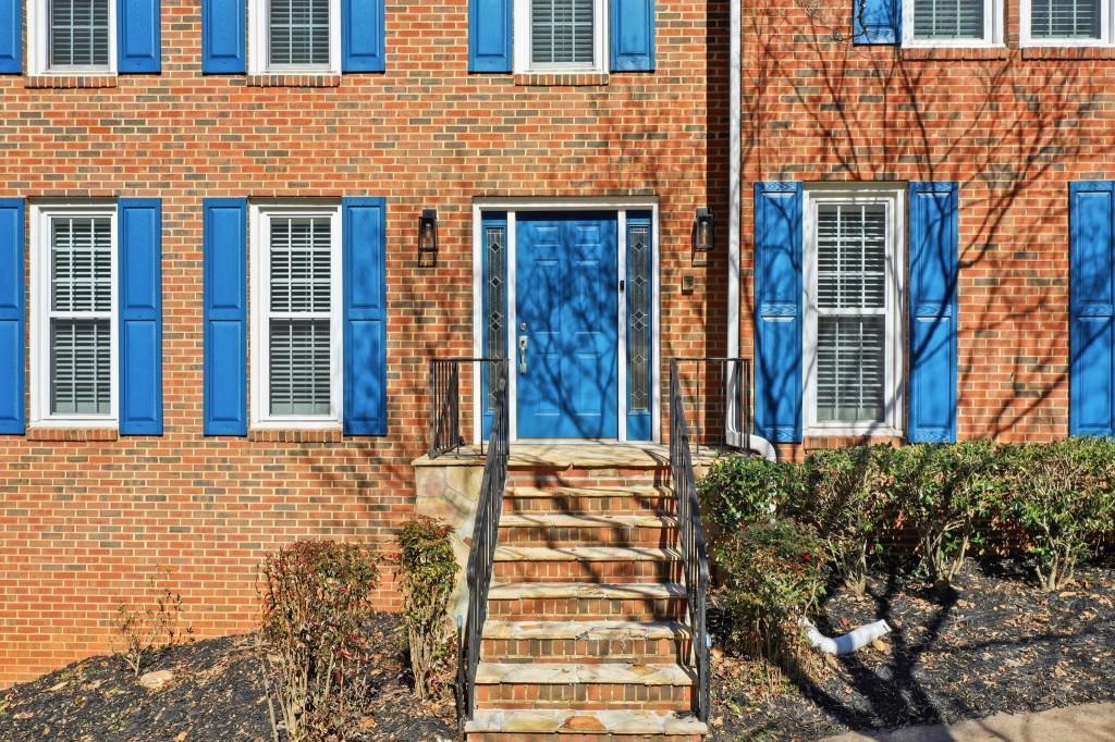 5037 India Lake Dr., Acworth, GA 30102