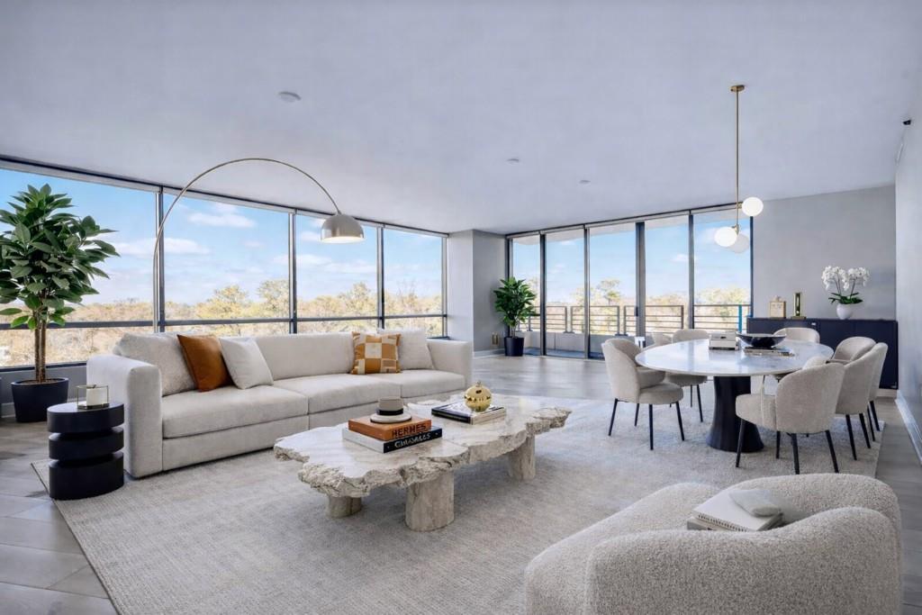 700 Park Regency Pl. #1207, Atlanta, GA 30326