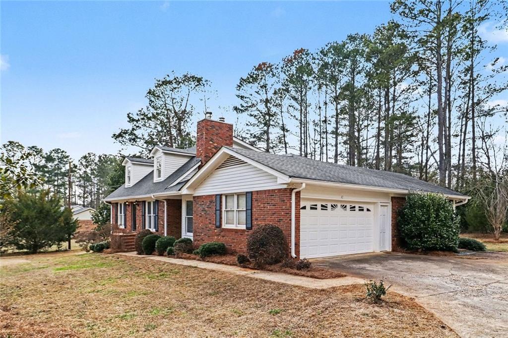 42 Camellia Cir., Newnan, GA 30263