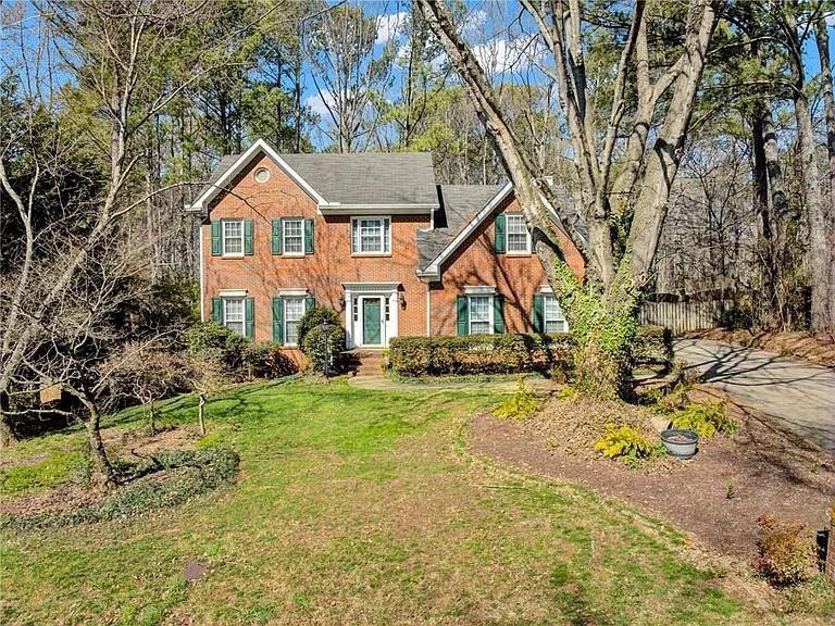 511 Shore Dr., Suwanee, GA 30024