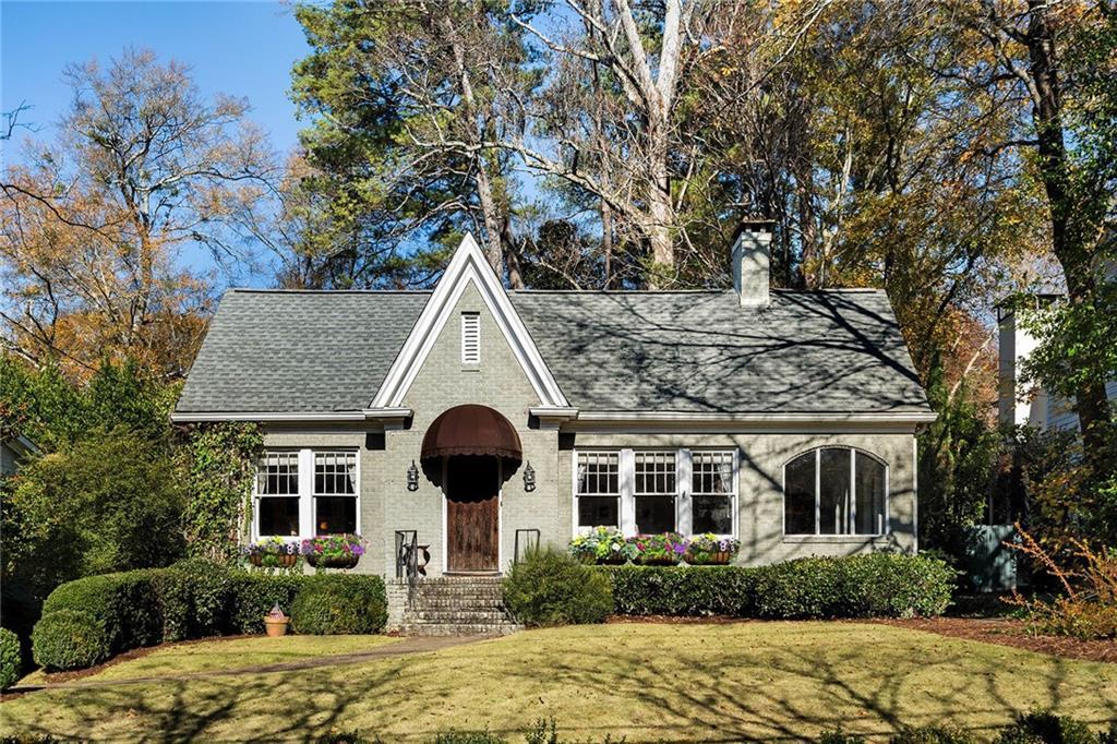 170 E Wesley Rd., Atlanta, GA 30305