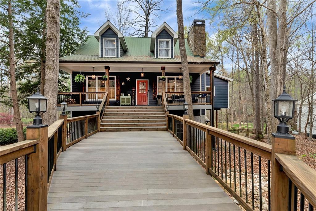 1060 Golden Ave., Dahlonega, GA 30533