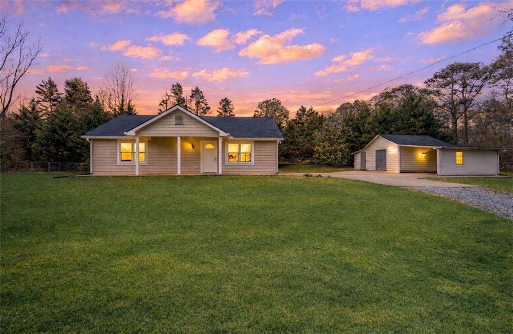 271 Heard Dr., Dawsonville, GA 30534