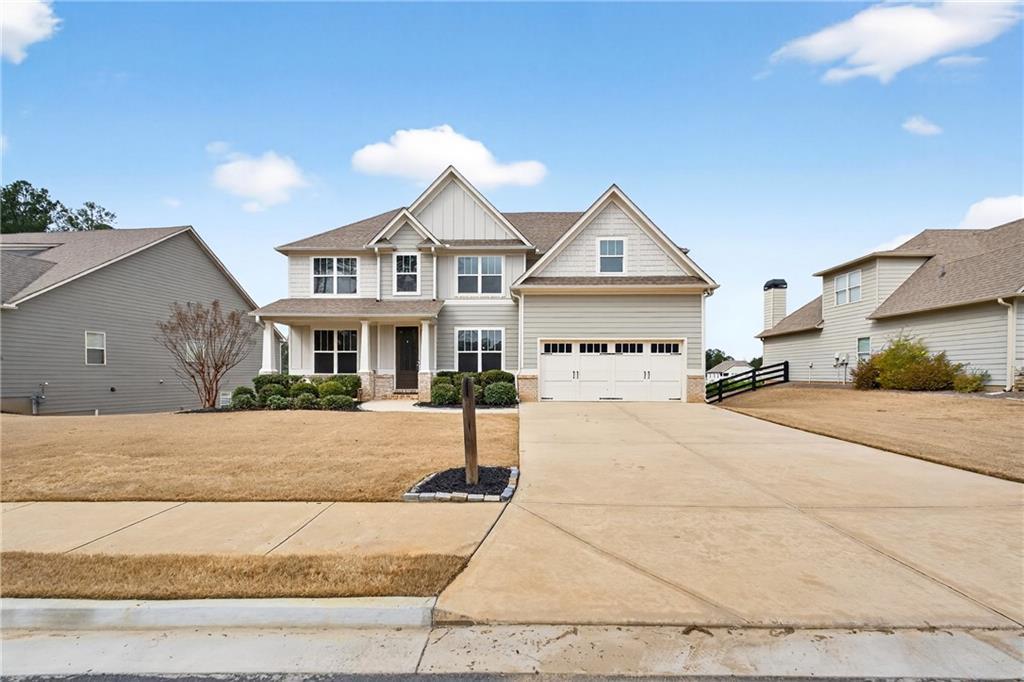 829 Riverwalk Manor Dr., Dallas, GA 30132