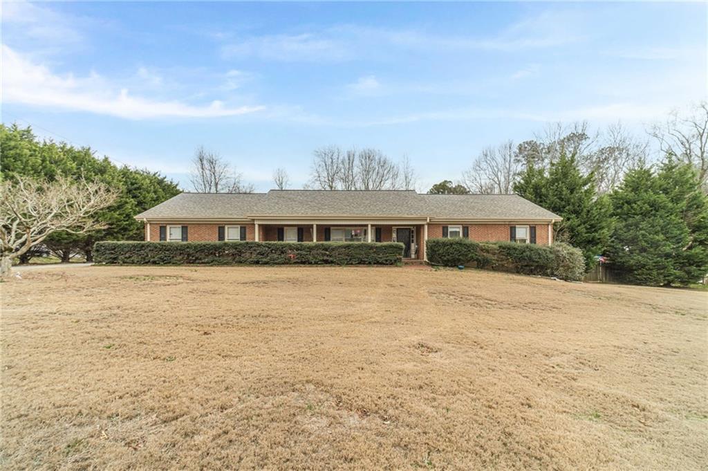 2128 Pinehurst Ln., Snellville, GA 30078