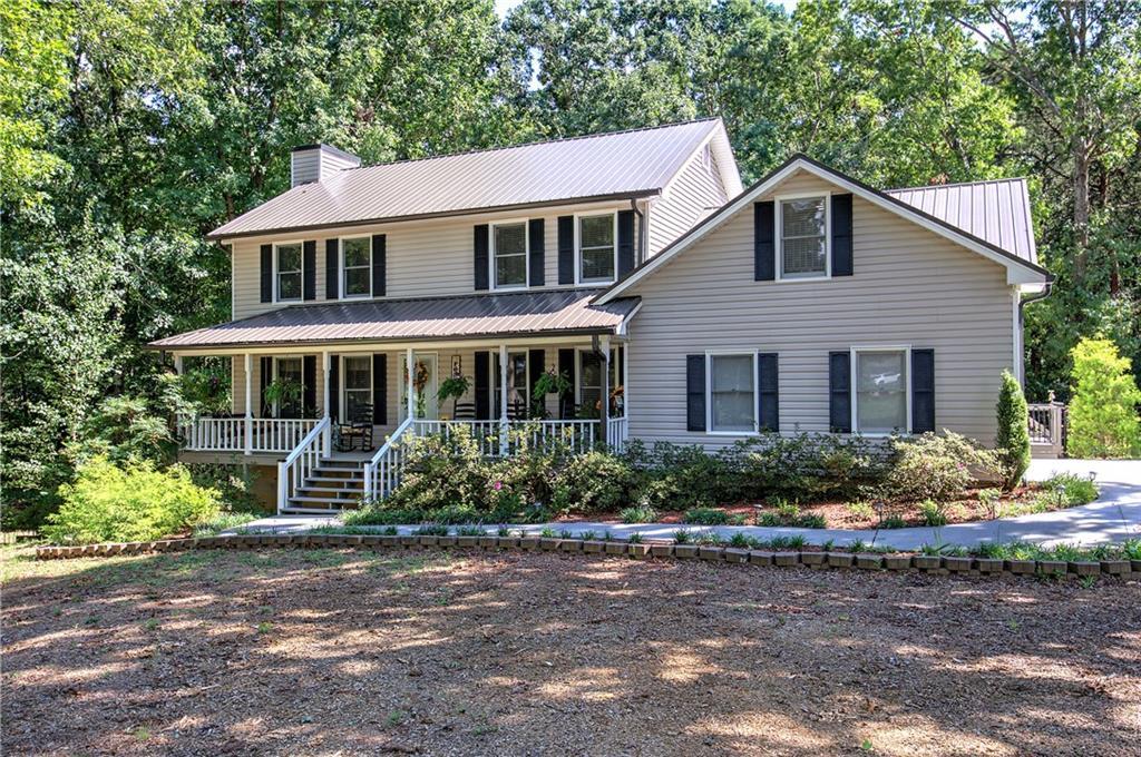 338 E Valley Rd., Rydal, GA 30171