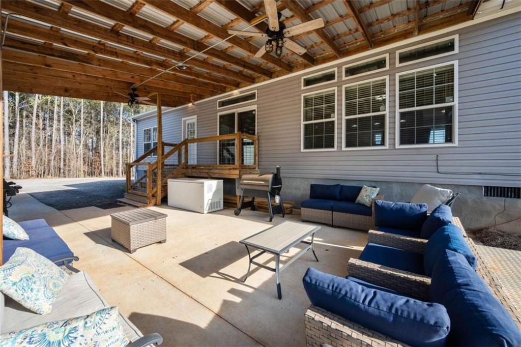 869 Simmons Rd., Social Circle, GA 30025