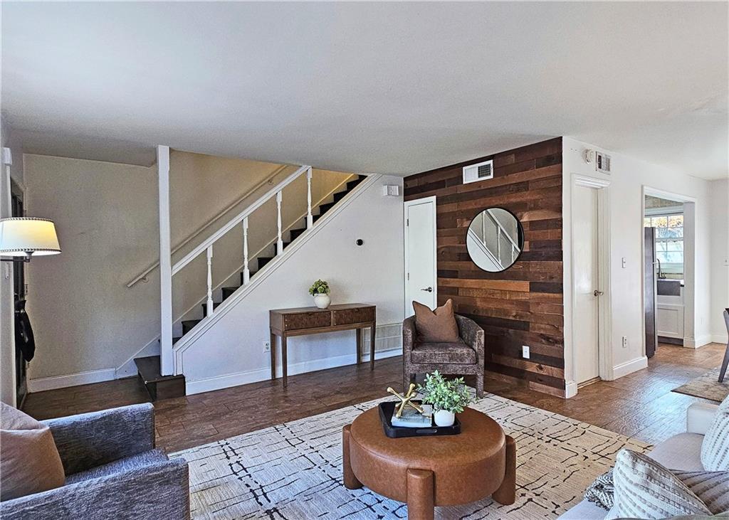 136 Peachtree Memorial Dr. #PA4, Atlanta, GA 30309