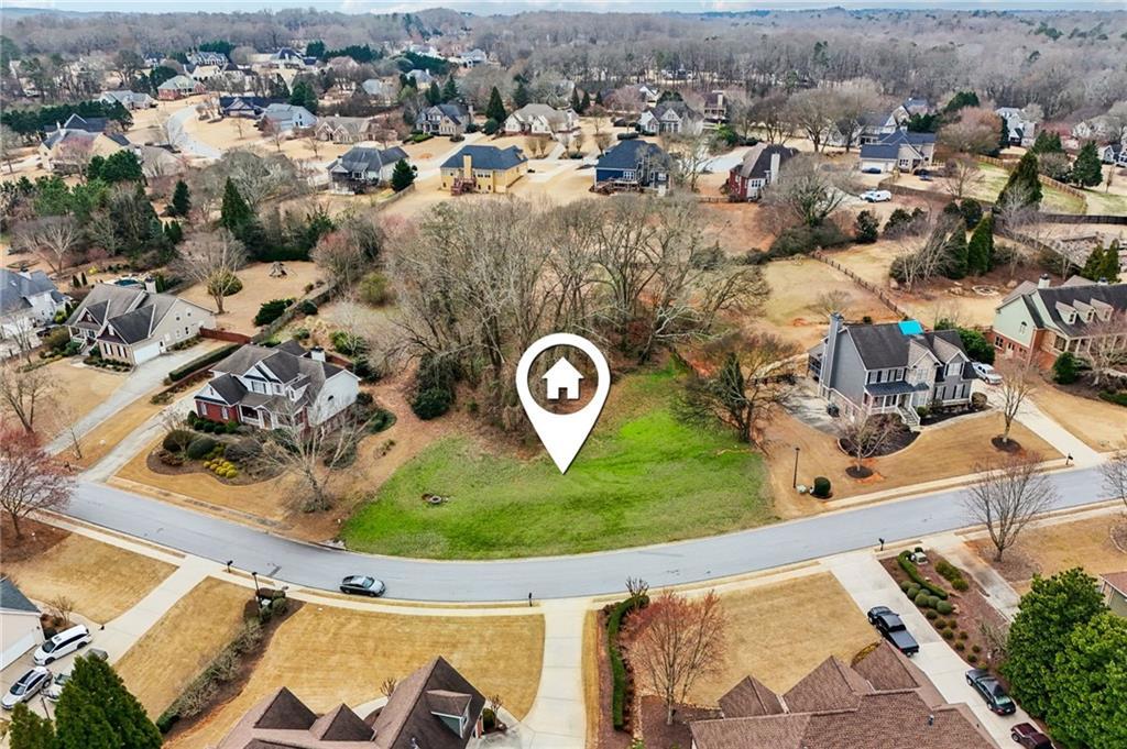 693 Reece Dr., Hoschton, GA 30548