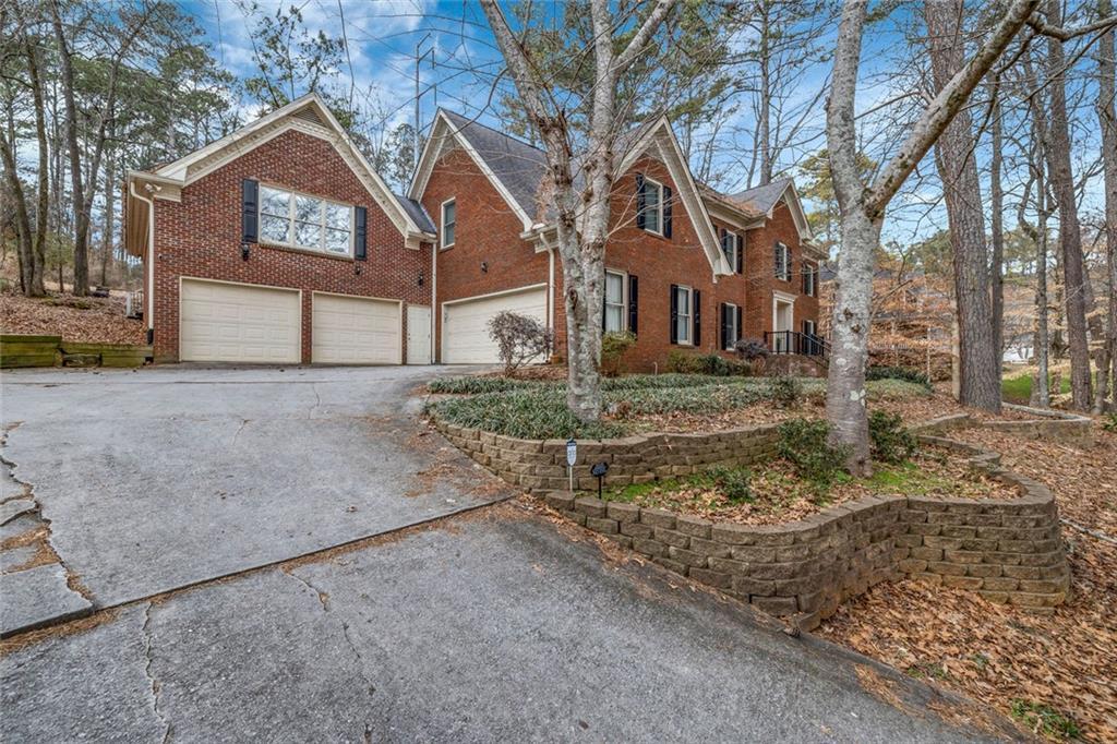 1828 Chedworth Ln., Stone Mountain, GA 30087