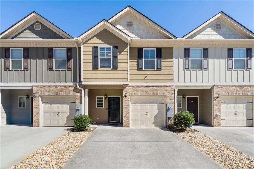 1206 Creel Ln., Atlanta, GA 30349