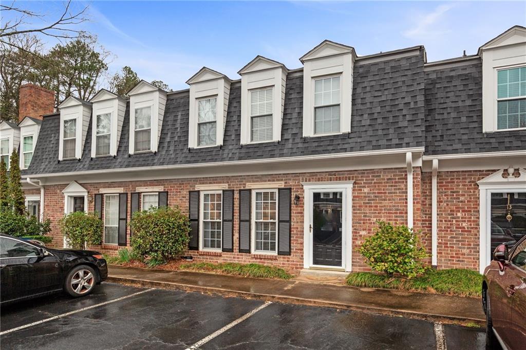 12 Surry County Pl., Atlanta, GA 30318