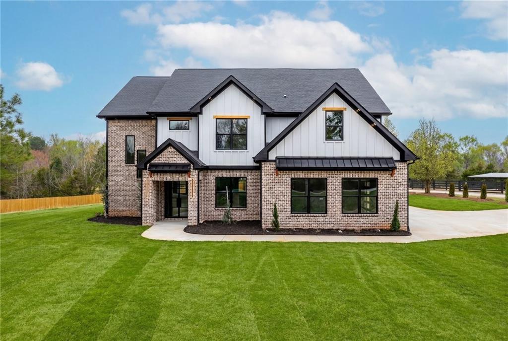 47 Mangum Ln., Pendergrass, GA 30567