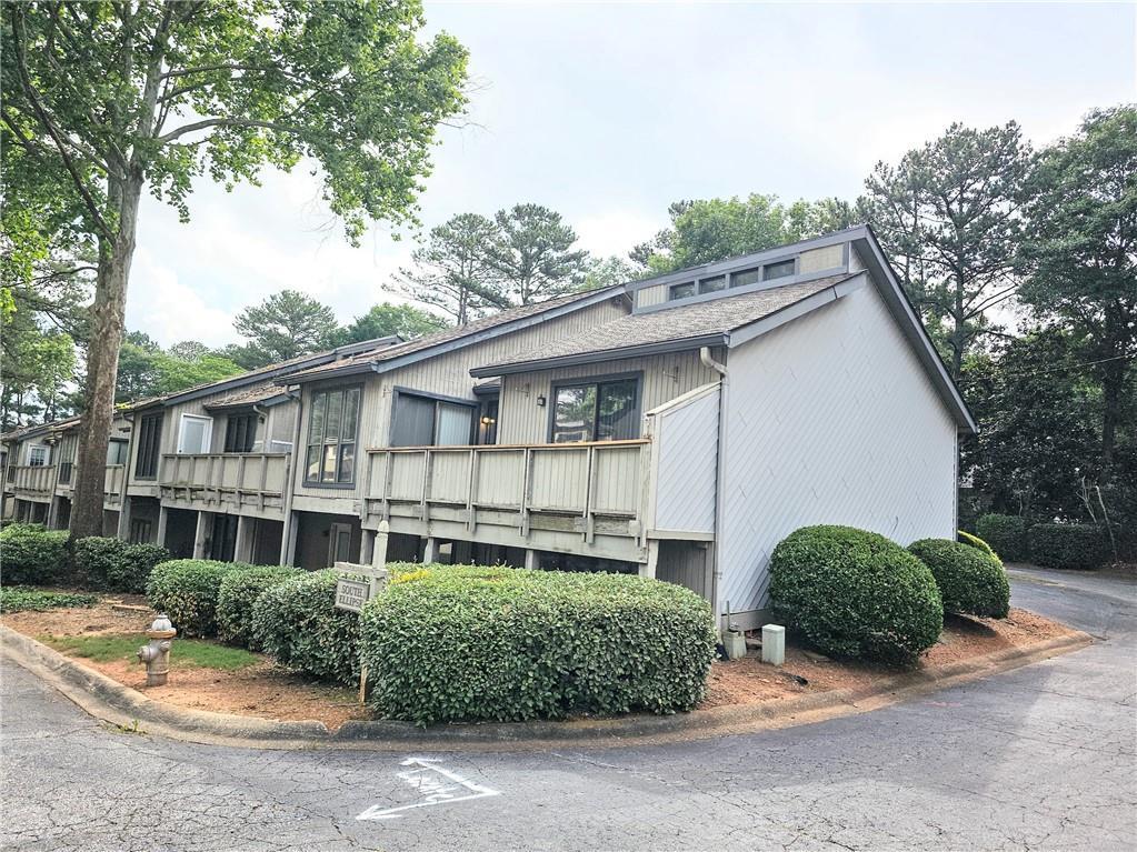 5025 Highland Club Dr., Marietta, GA 30068
