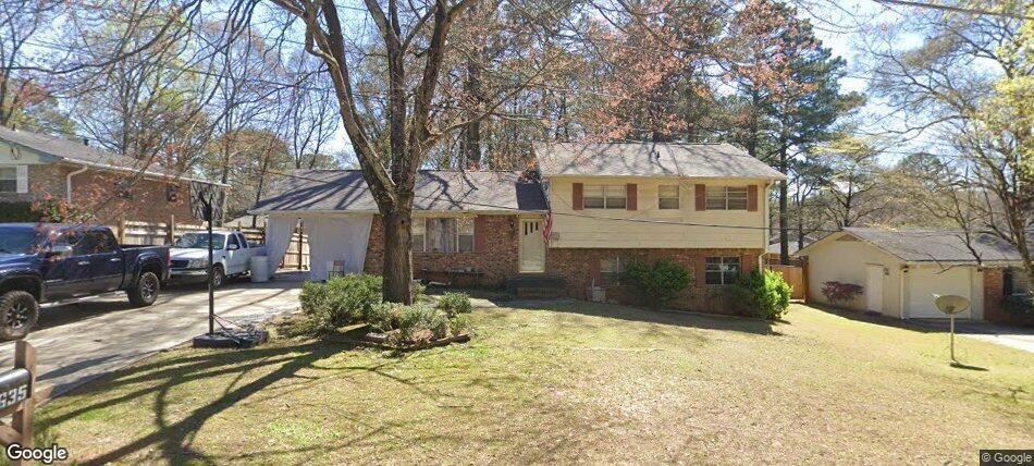 635 Hickory Ct., Forest Park, GA 30297