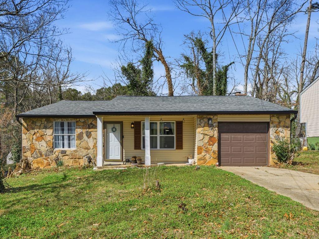 1337 Muirforest Dr., Stone Mountain, GA 30088