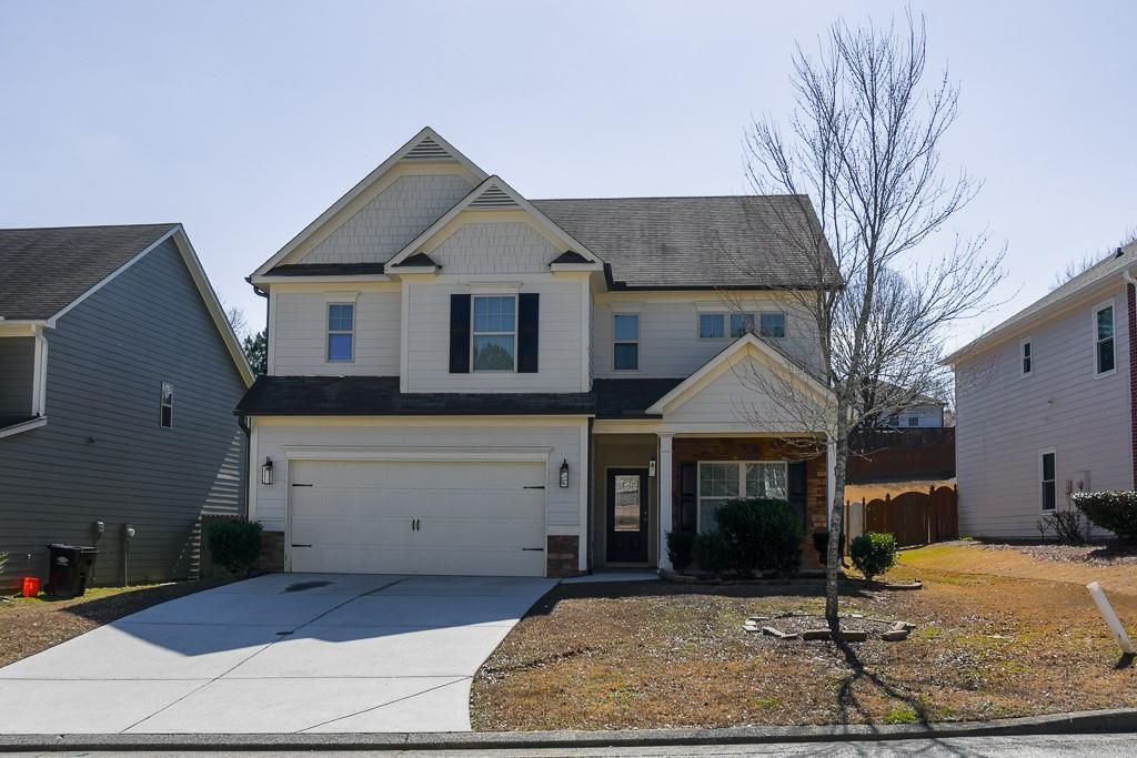 79 Parkmont Ln., Dallas, GA 30132