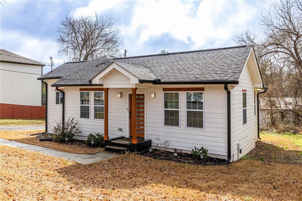 1466 Venetian Dr., Atlanta, GA 30311