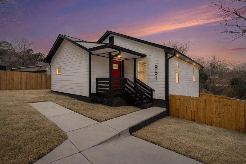 951 Reed Ave., East Point, GA 30344