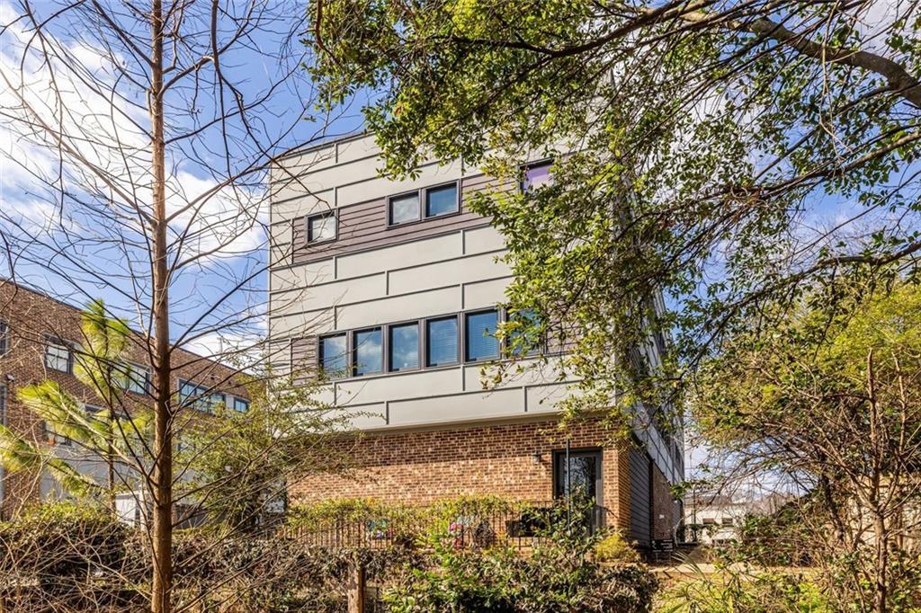 611 King Arnold St., Atlanta, GA 30354