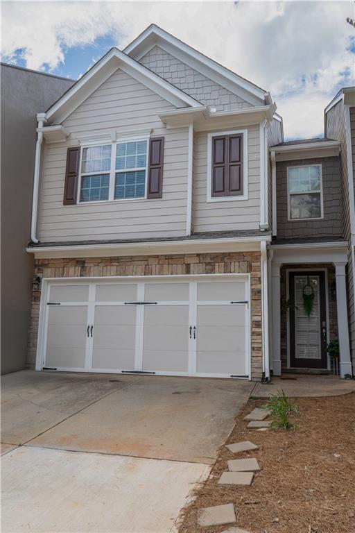 961 Pierce Ivy Ct., Lawrenceville, GA 30043