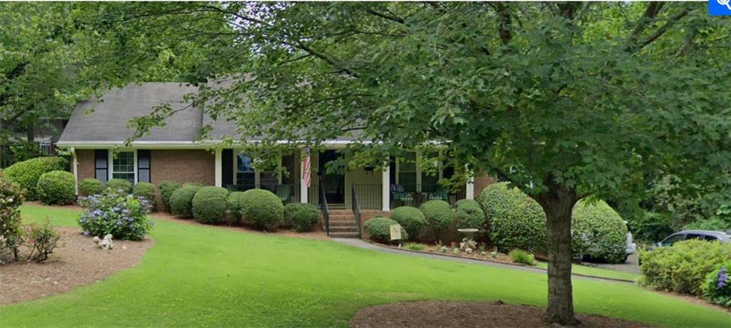 1125 Crest Brook Ln., Roswell, GA 30075