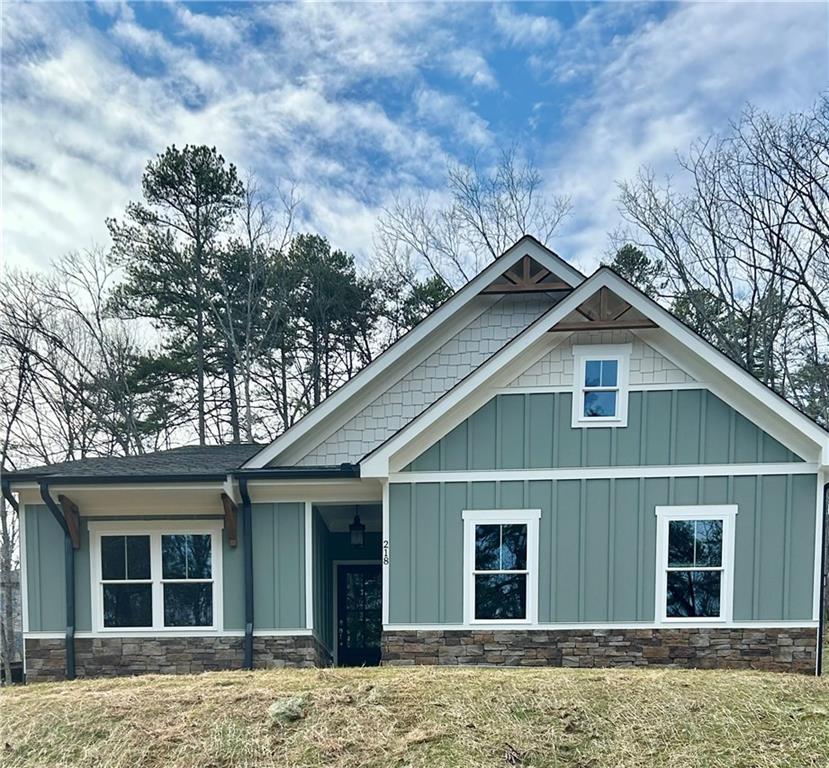 218 Chickasaw Dr., Waleska, GA 30183