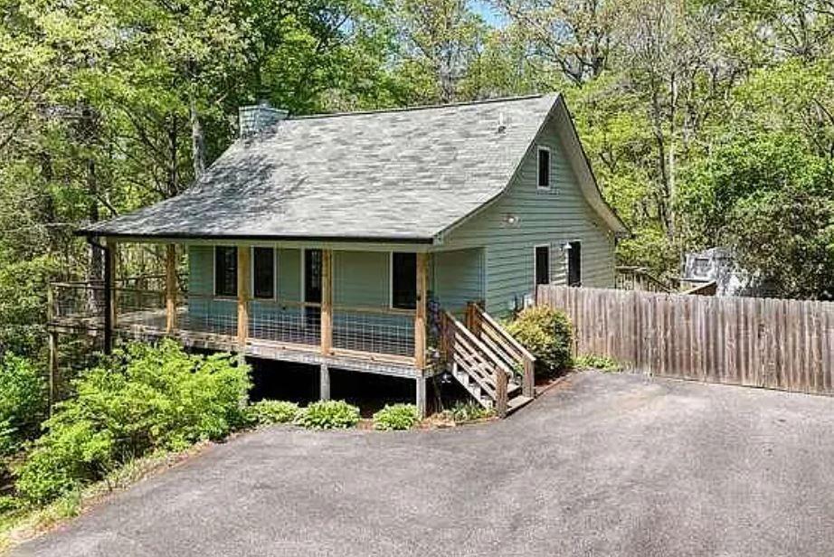 125 Autumn Ln., Blairsville, GA 30512