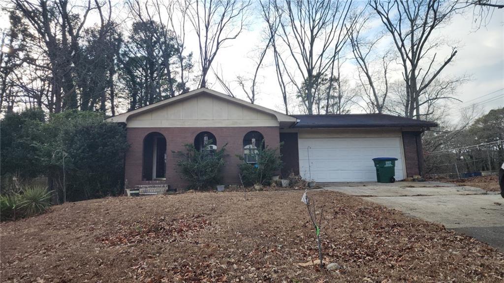 6187 Thornhedge Dr., Riverdale, GA 30296