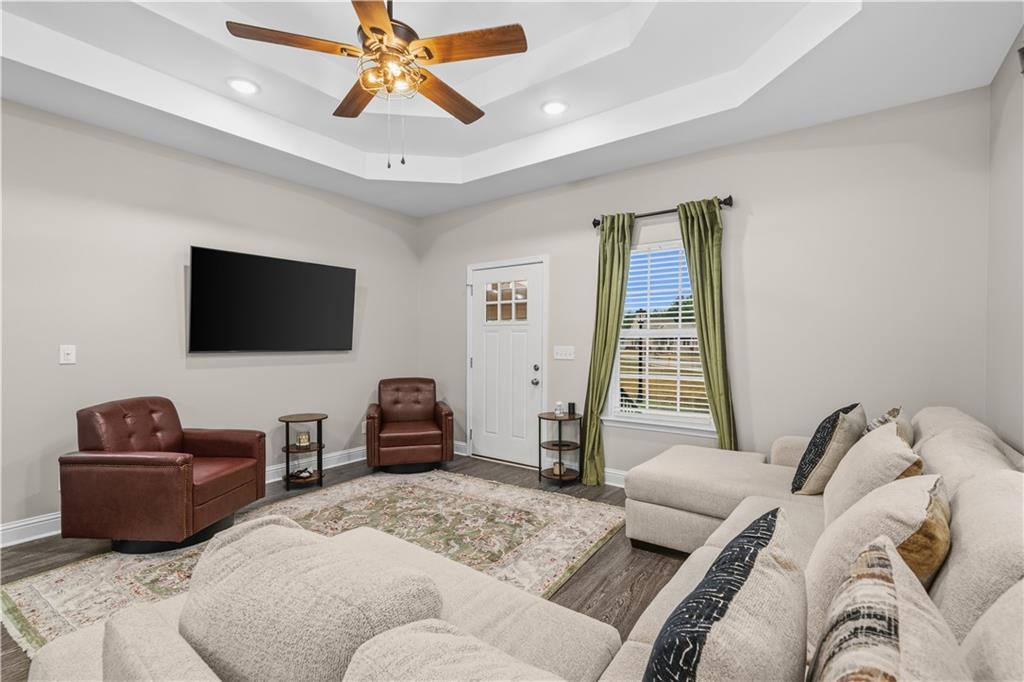 405 Coahulla Creek Dr., Dalton, GA 30721