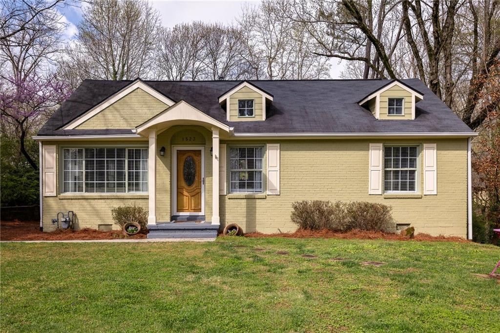 1523 Harvest Ln., Atlanta, GA 30317