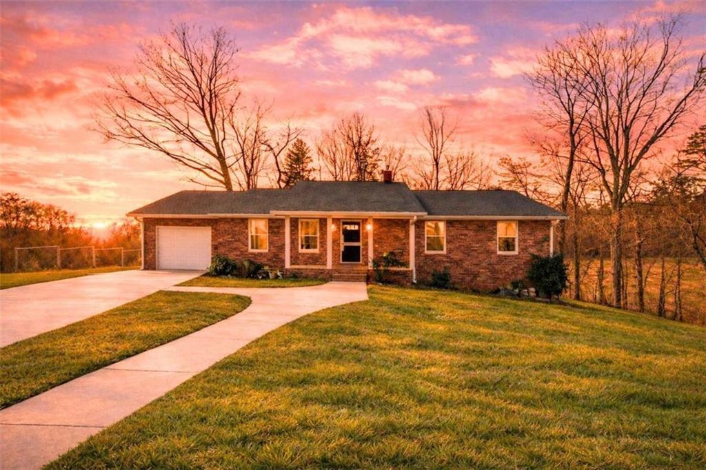 581 Roberts Ridge Rd., Ellijay, GA 30540