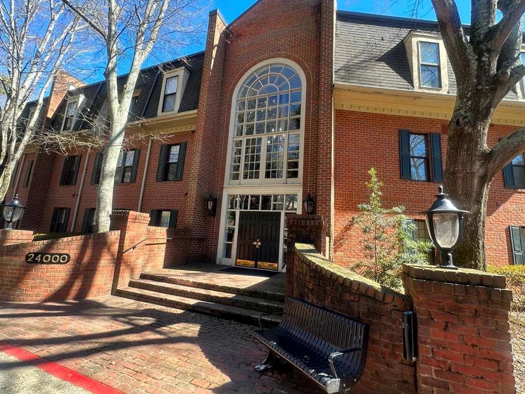 24216 Plantation Dr. ## 216, Atlanta, GA 30324