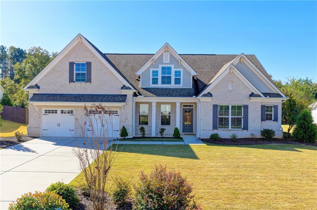 840 Champagne Ln., Hoschton, GA 30548