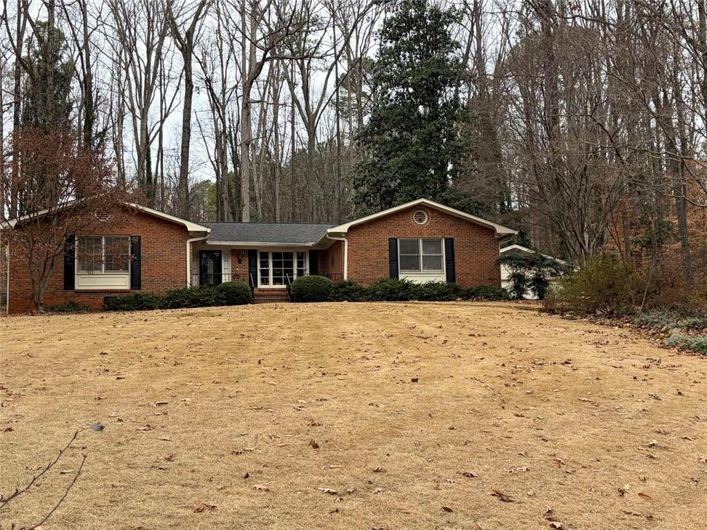 5498 Smoke Rise Dr., Smoke Rise, GA 30087