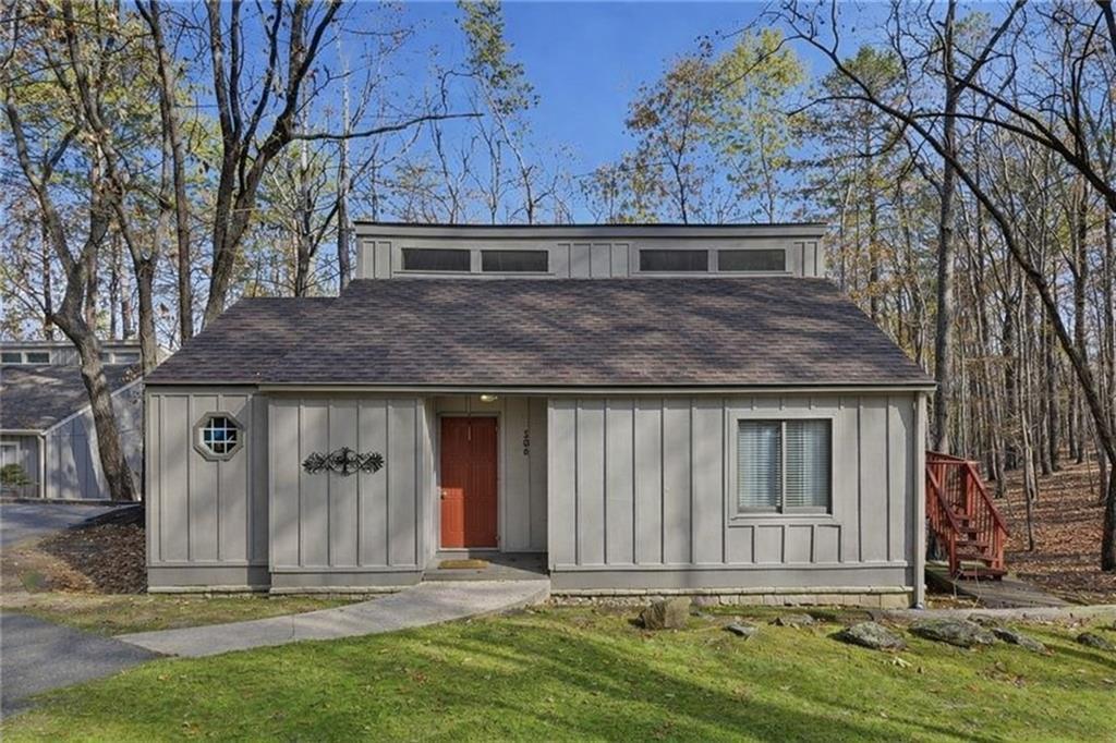 106 Lake Cottages Ct., Waleska, GA 30183