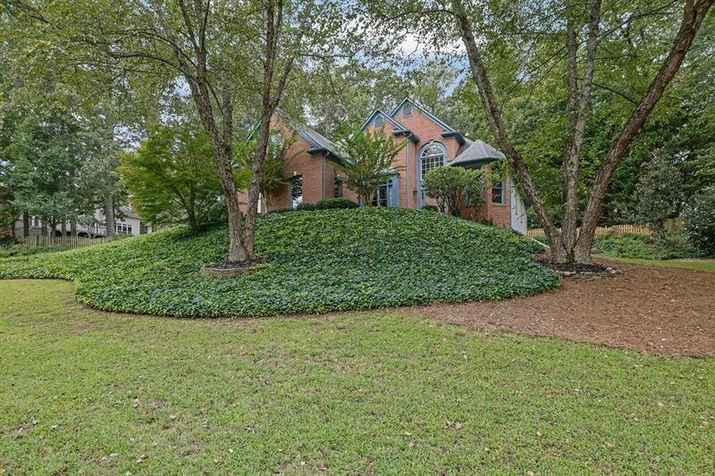 6410 Oak Valley Dr., Cumming, GA 30040