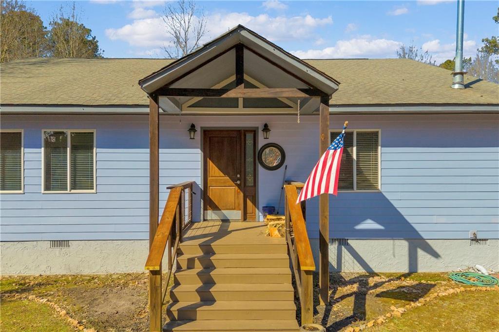 1079 Hardeman Farm Rd., Carnesville, GA 30521