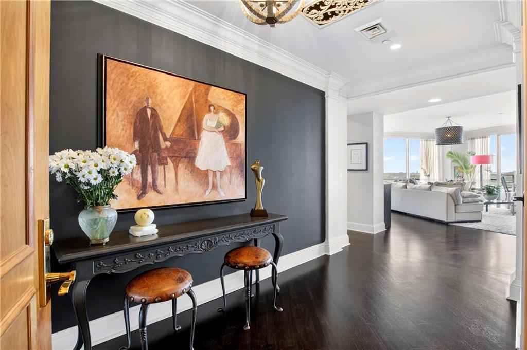 700 Park Regency Pl. #2403, Atlanta, GA 30326